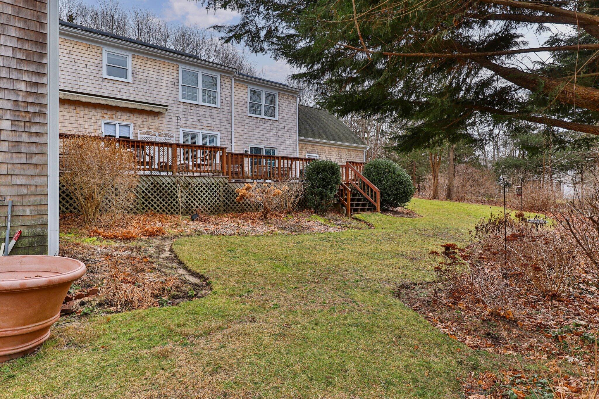 216 N Falmouth Highway