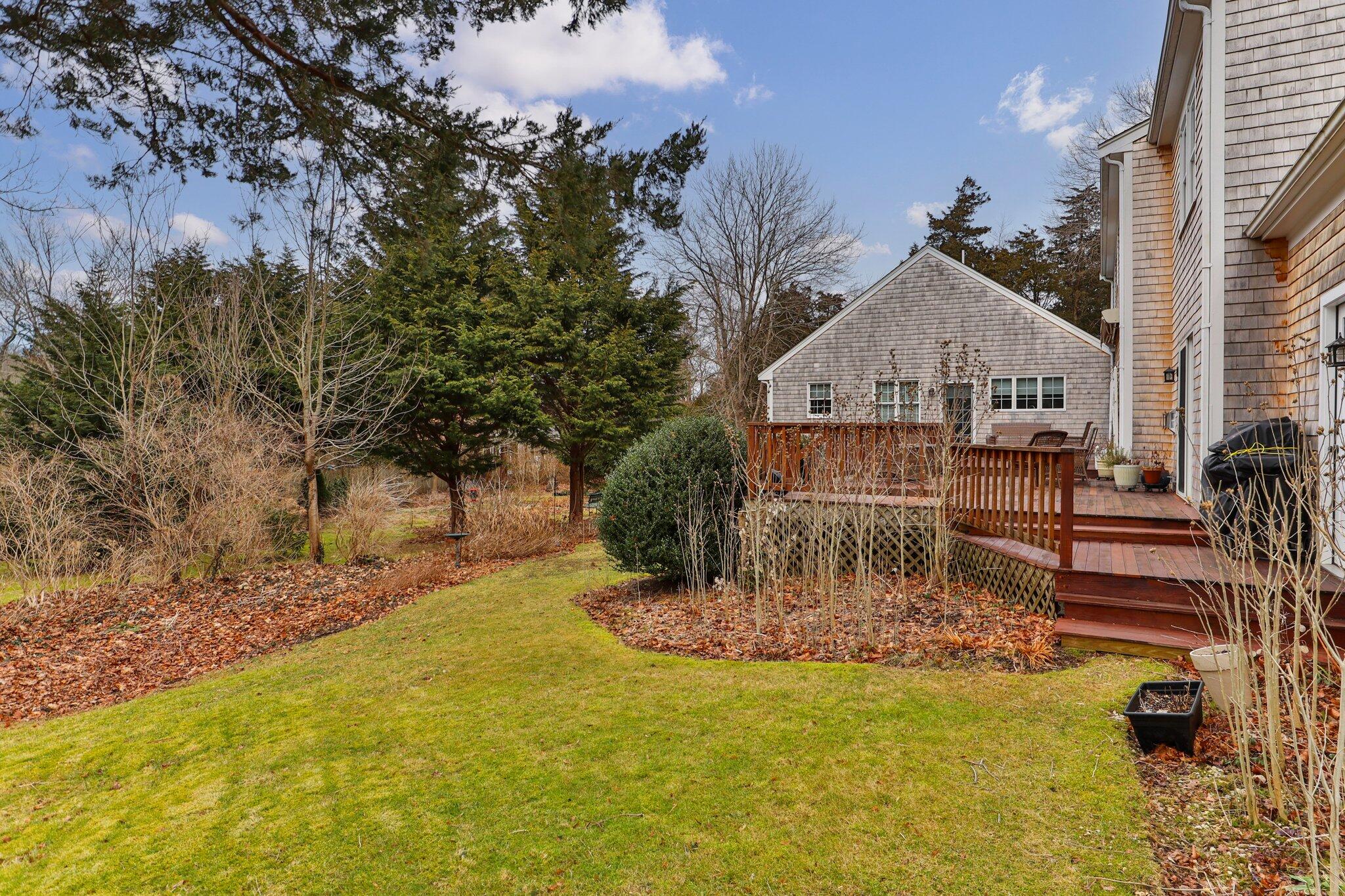 216 N Falmouth Highway