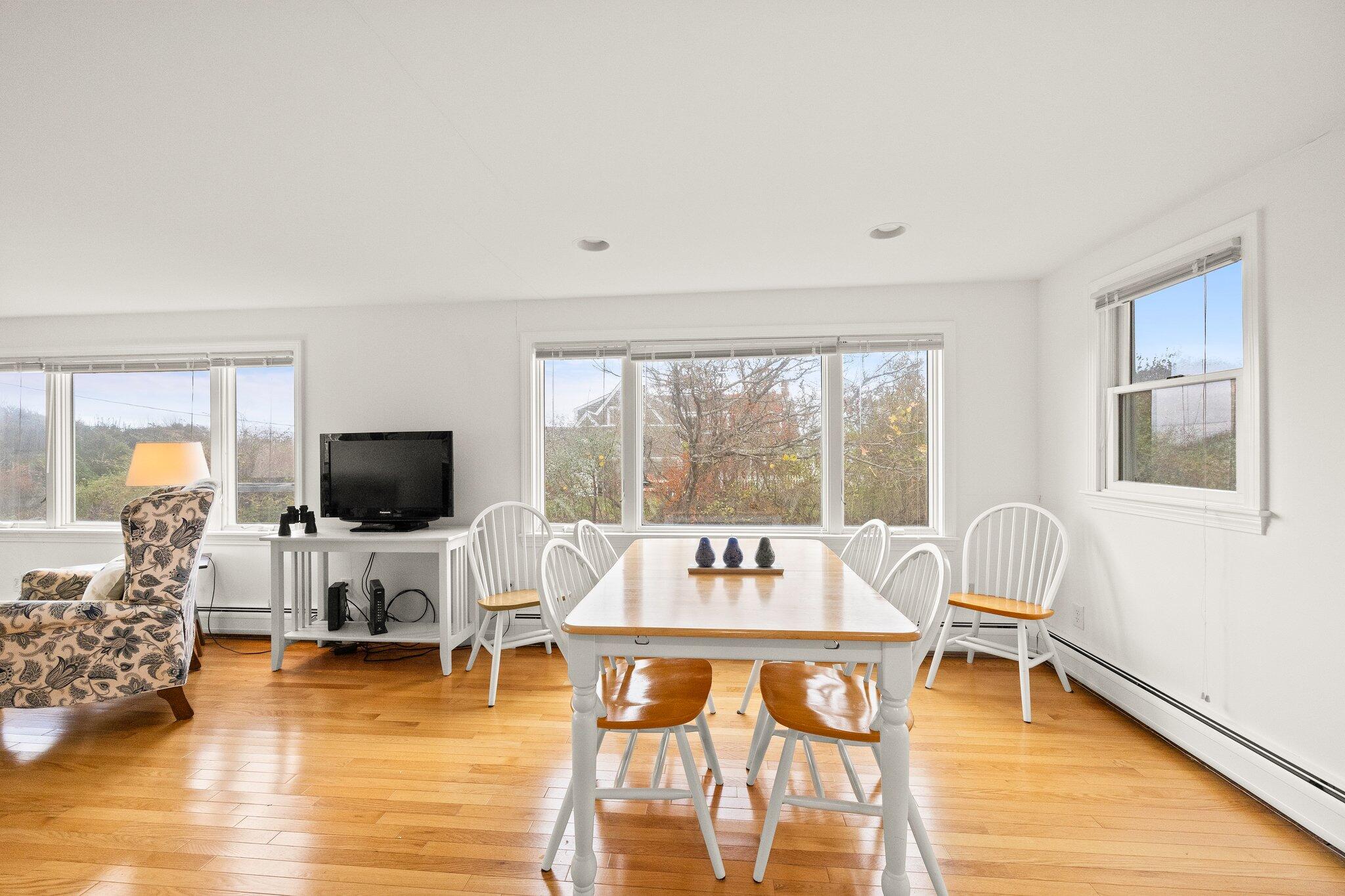 6 Beachway West