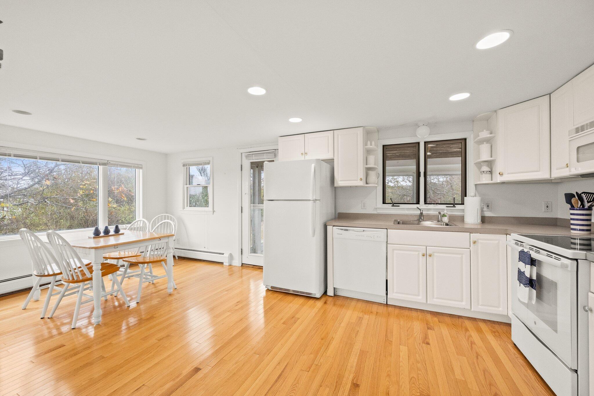 6 Beachway West