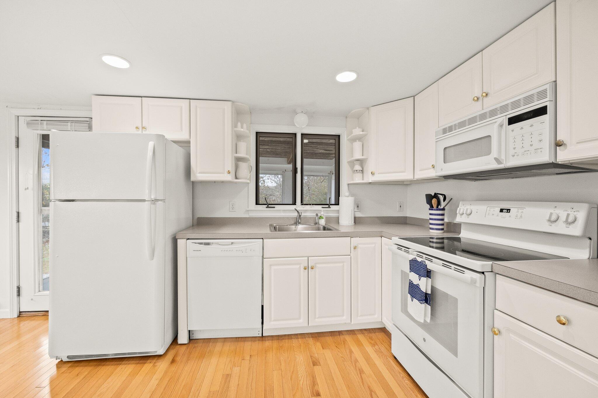 6 Beachway West