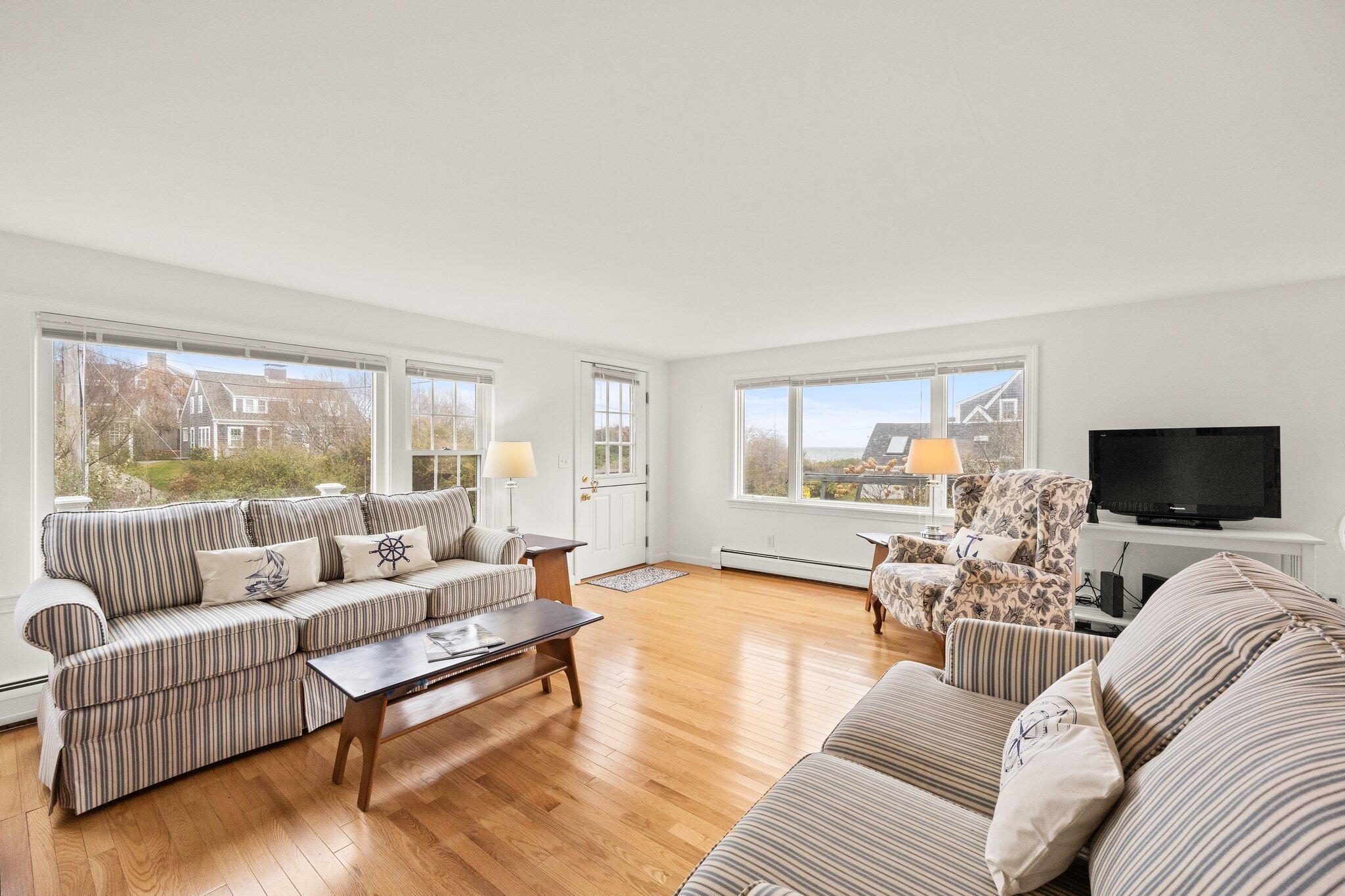 6 Beachway West