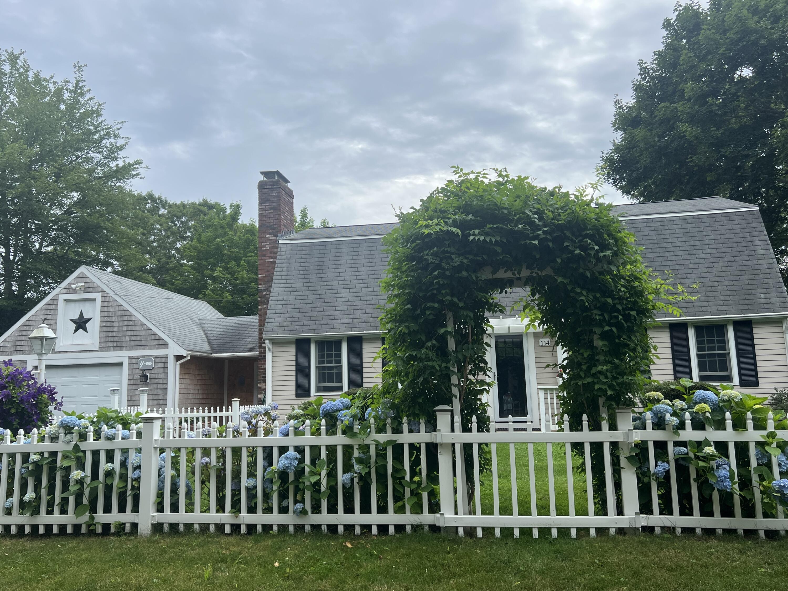 114 Stoney Cliff Road