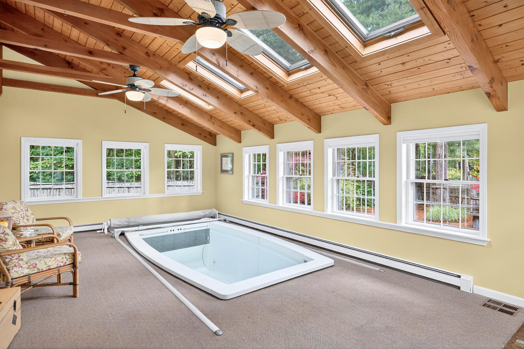 70 North Road, Pocasset