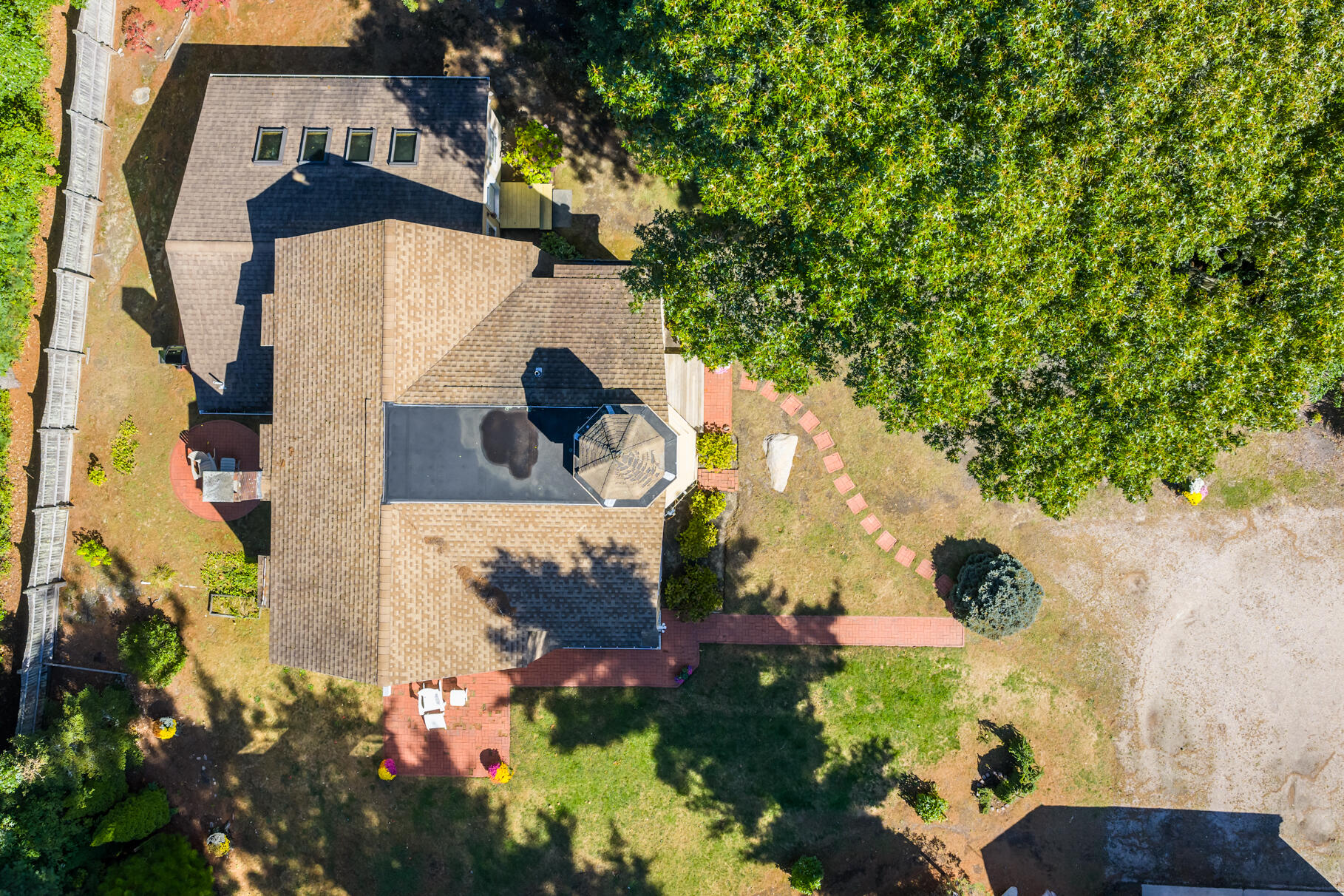 70 North Road, Pocasset