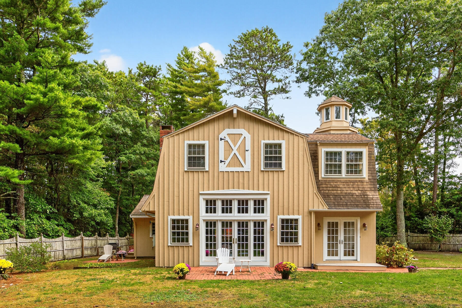 70 North Road, Pocasset