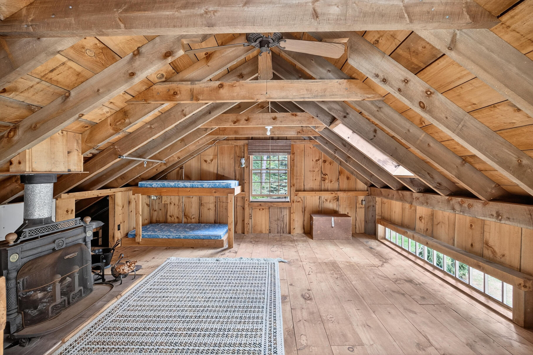 70 North Road, Pocasset