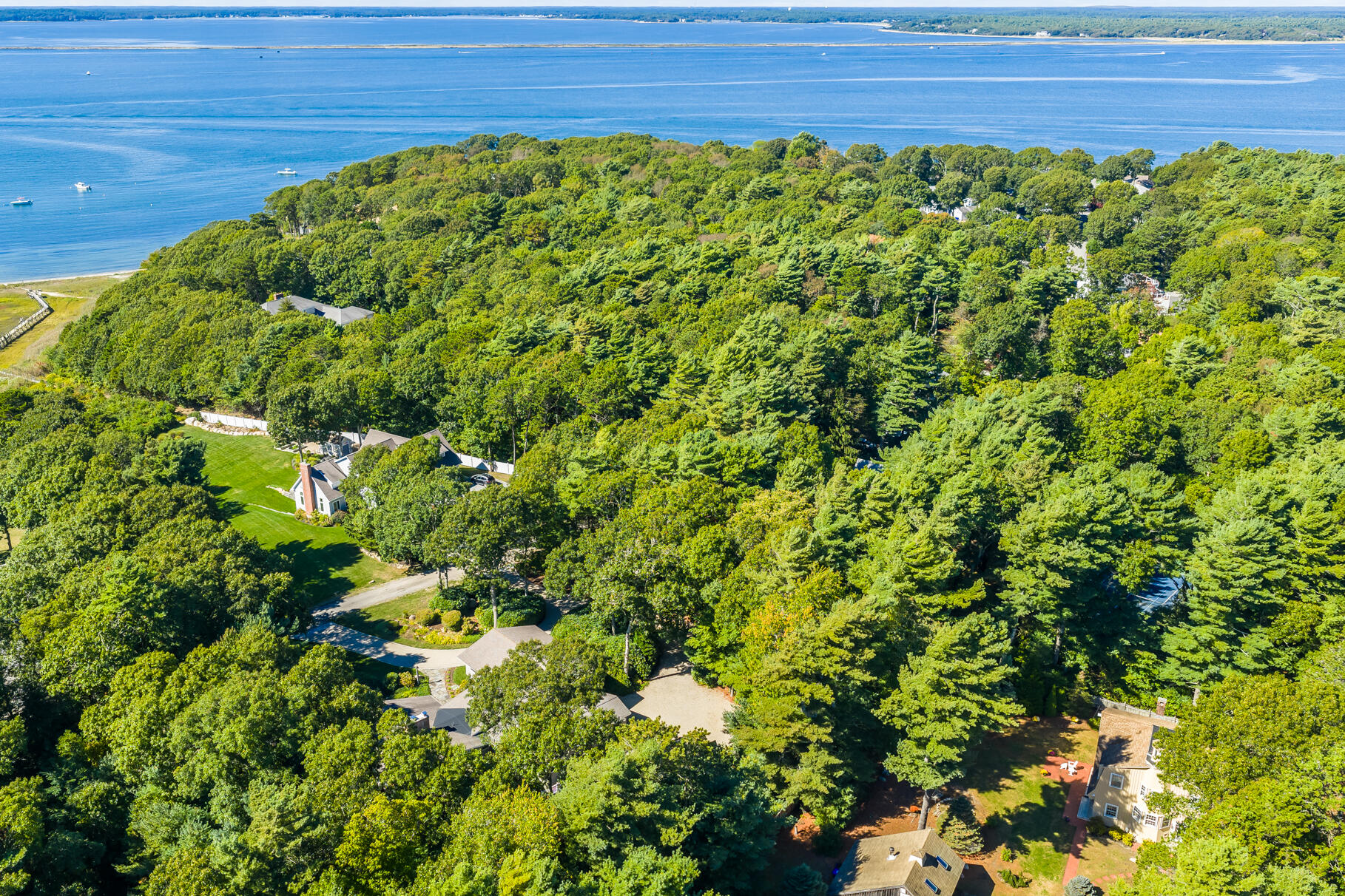 70 North Road, Pocasset