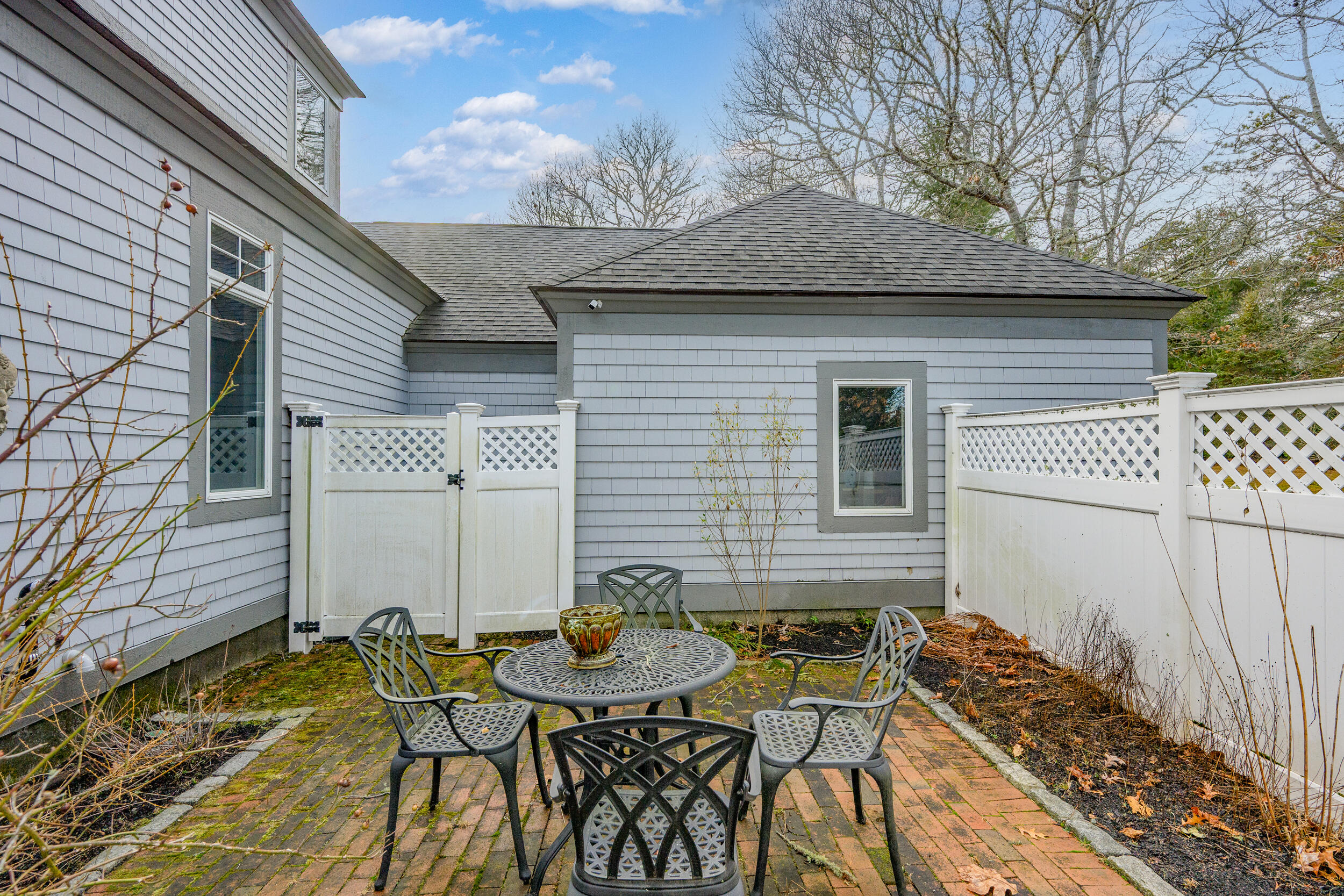 52 Old Dock Lane