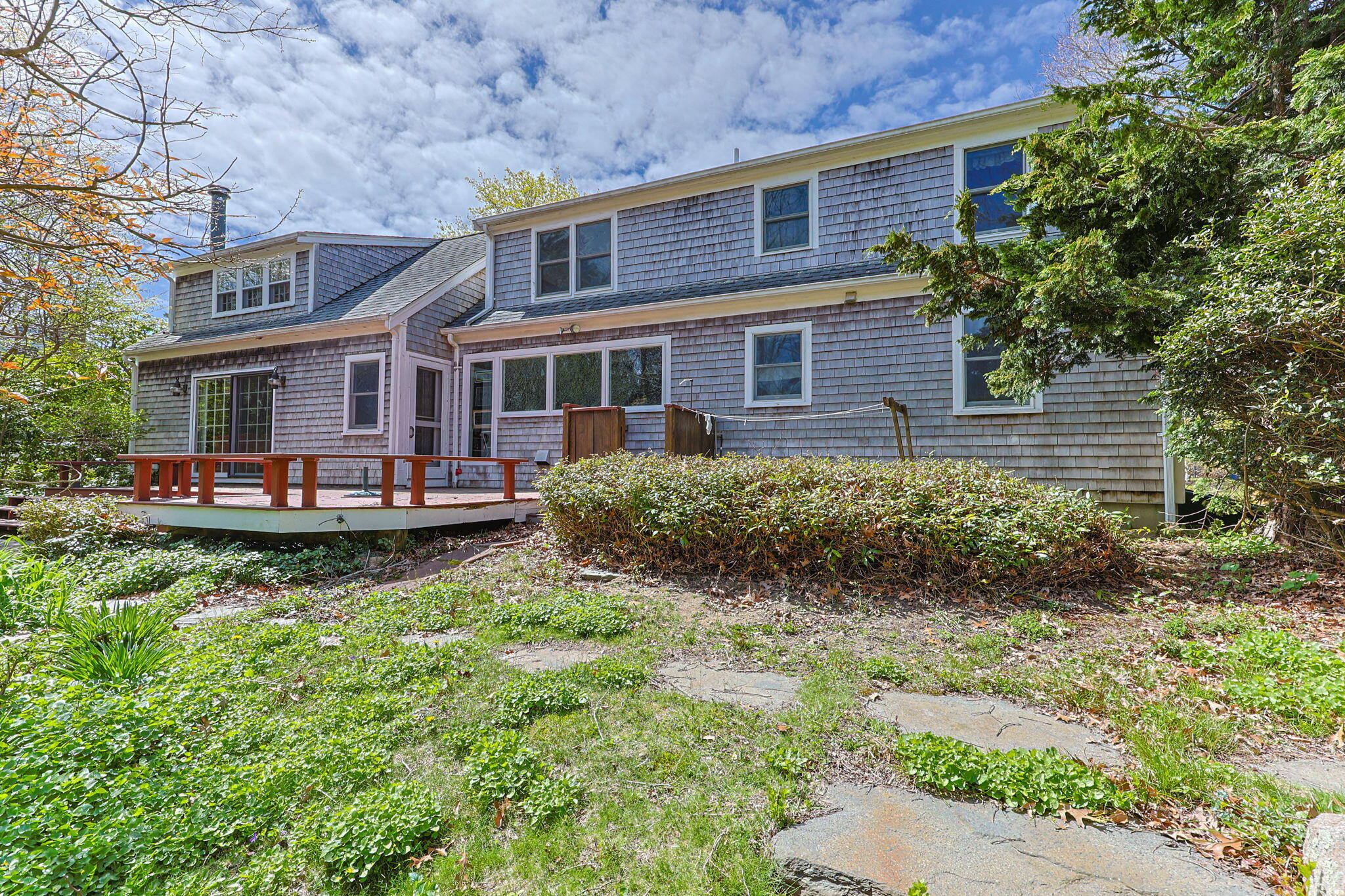 90 Comanche Drive