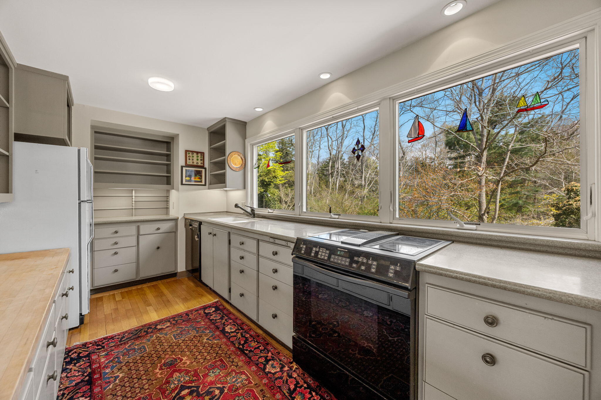 90 Comanche Drive