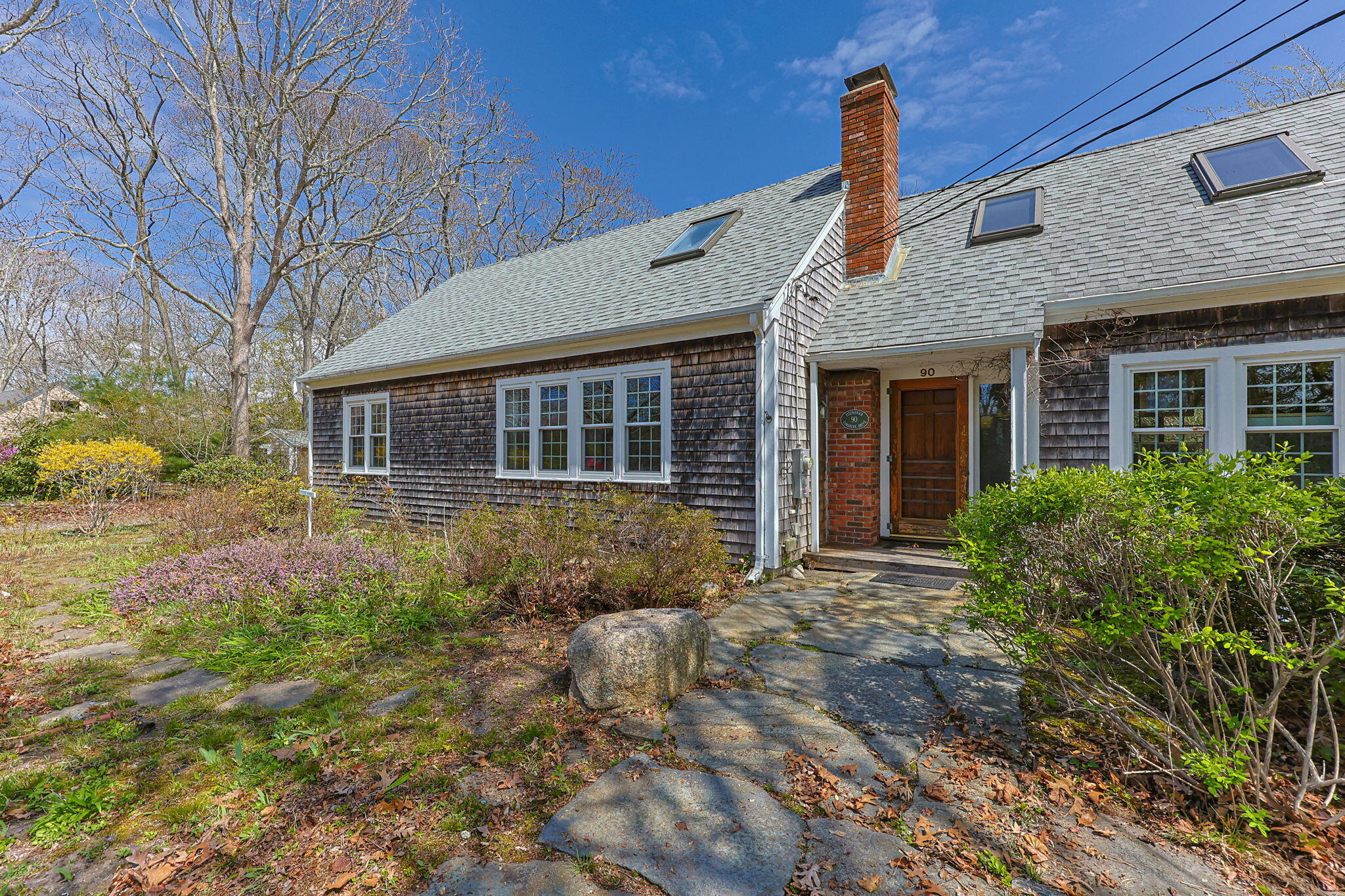 90 Comanche Drive