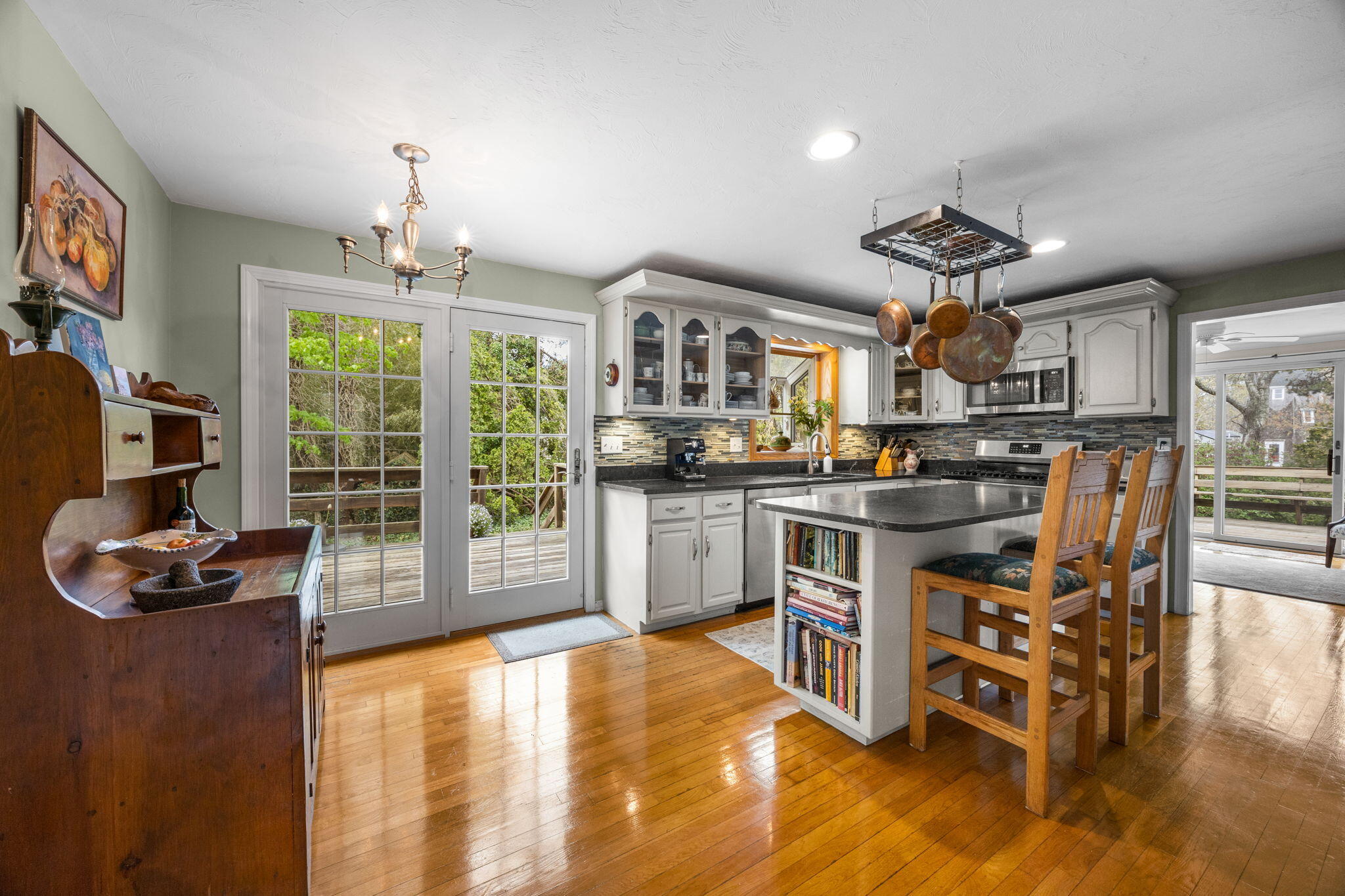 1120 Shore Road