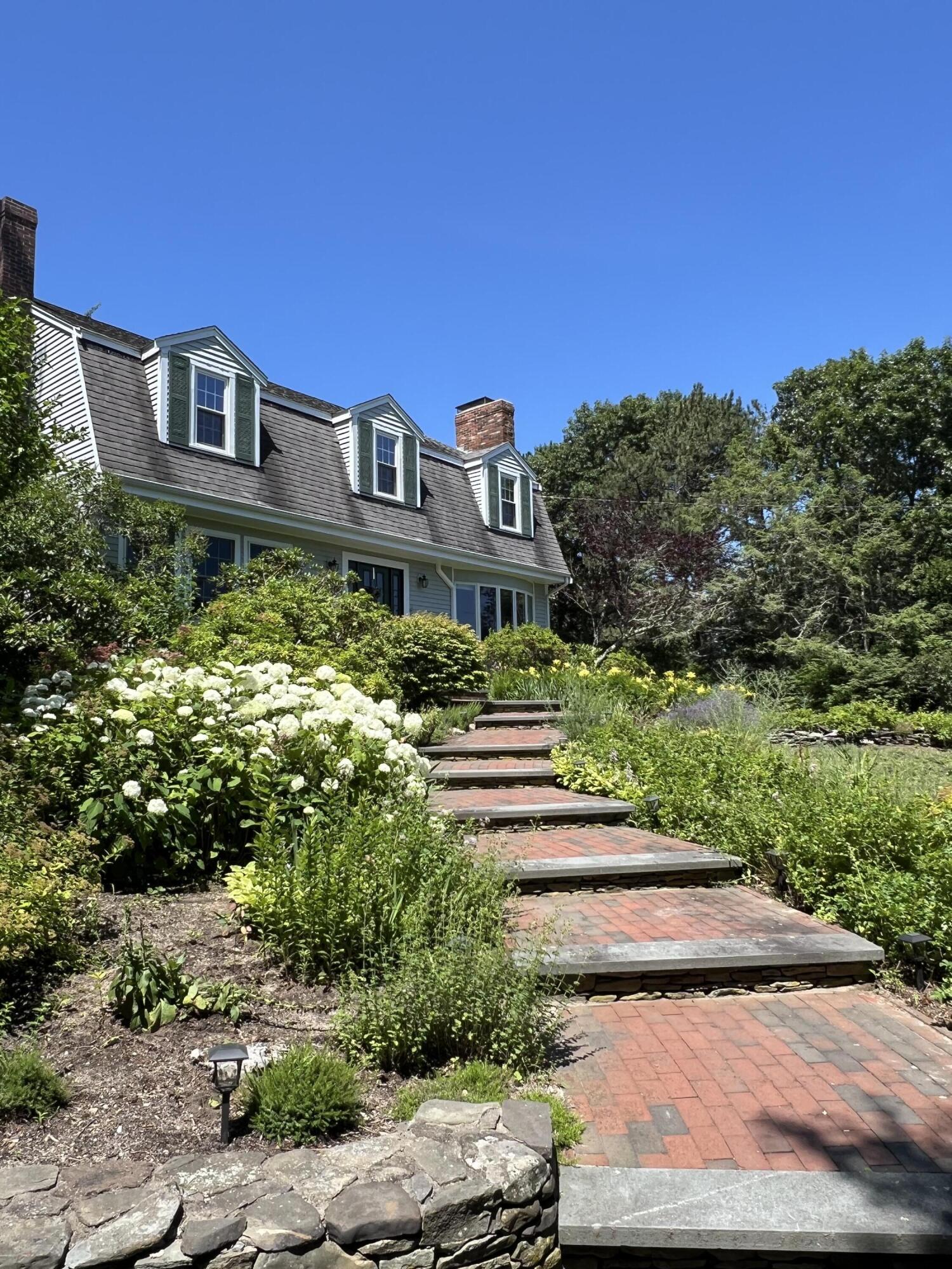 1120 Shore Road