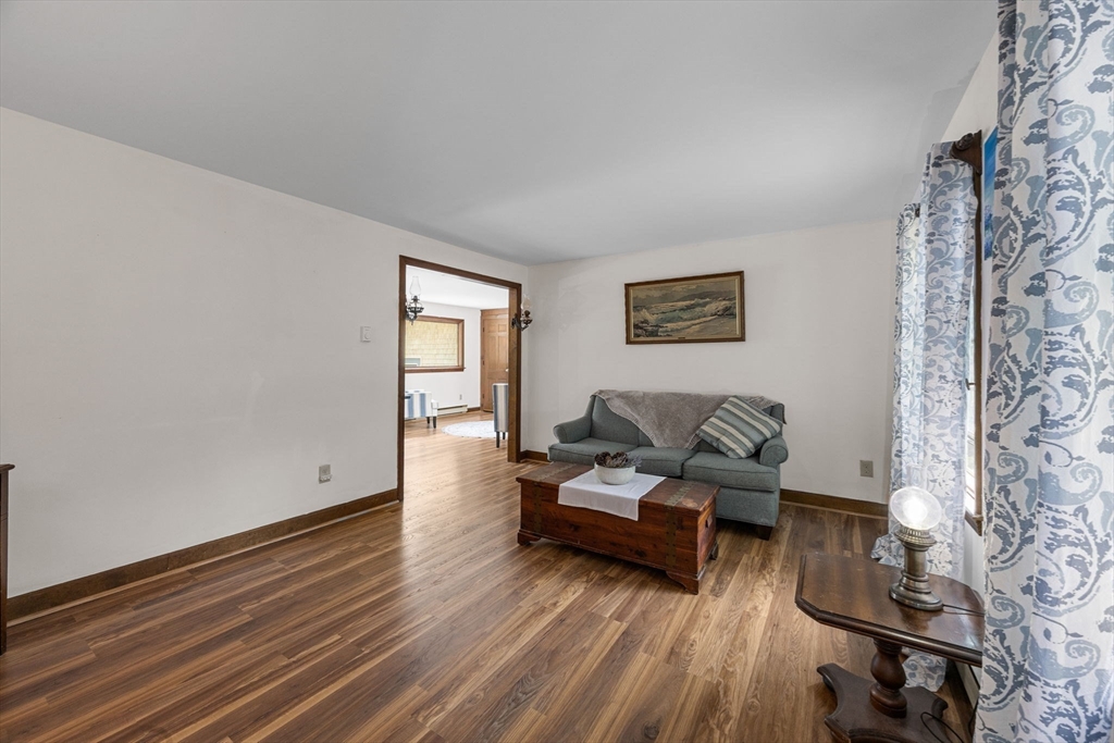 7 Horseshoe Cir