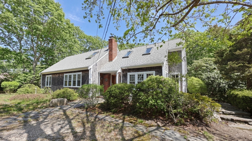 90 Comanche Dr