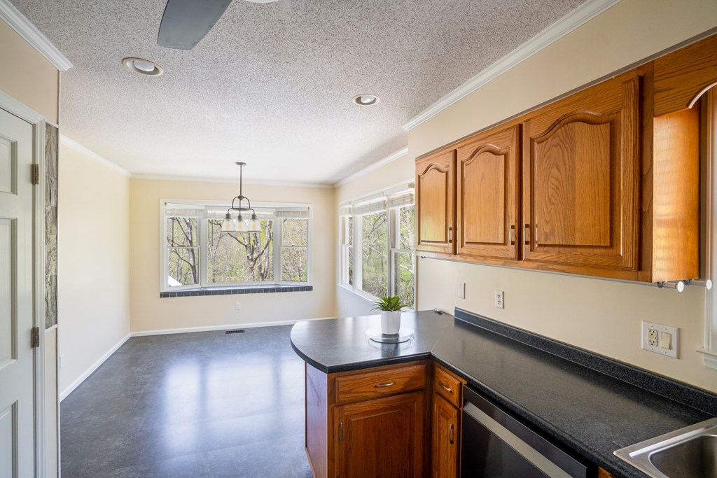 888 West Old Murphy Road