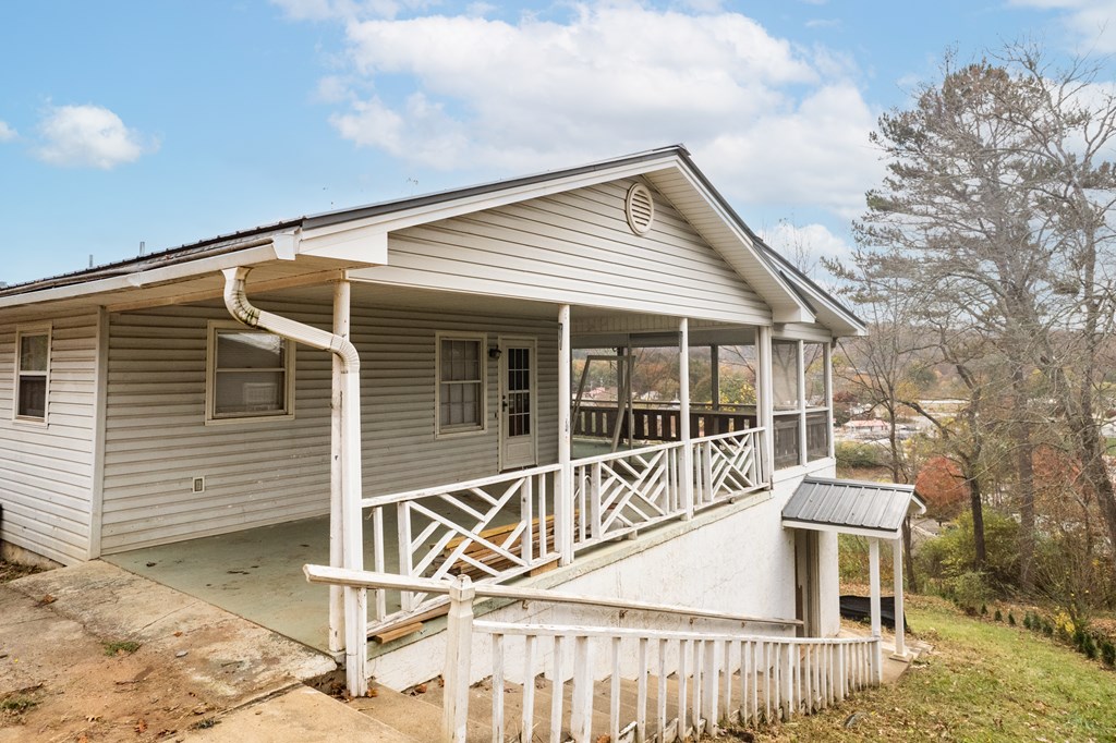 37 Grandview Dr