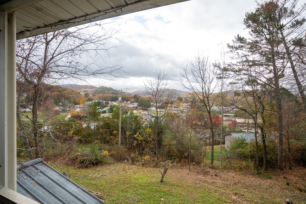 37 Grandview Dr
