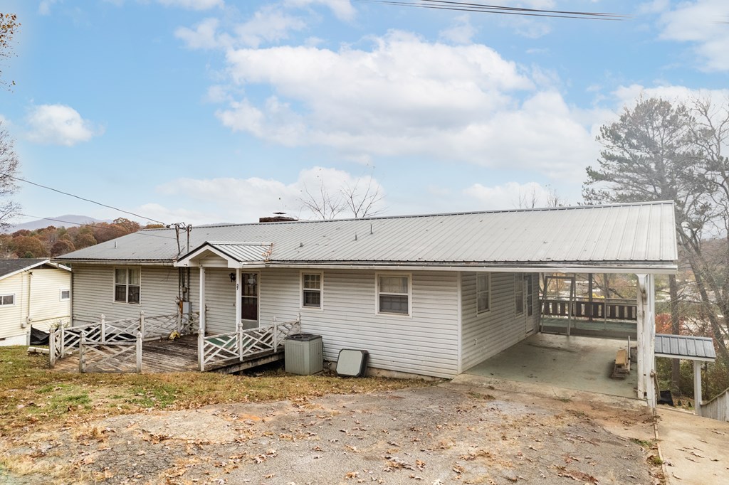 37 Grandview Dr
