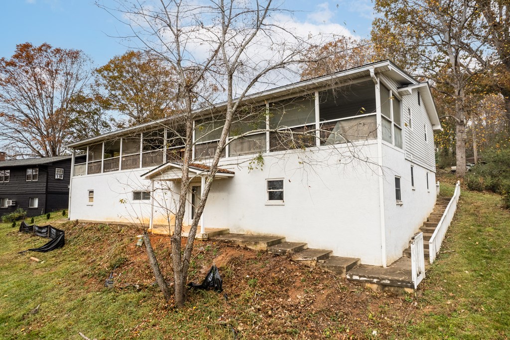 37 Grandview Dr