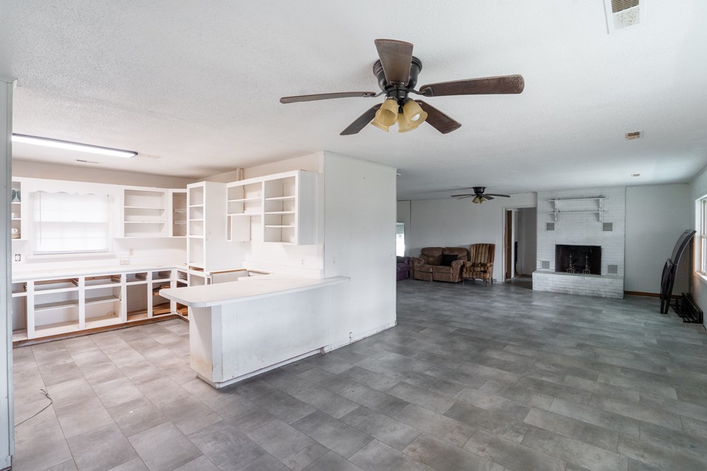 37 Grandview Dr