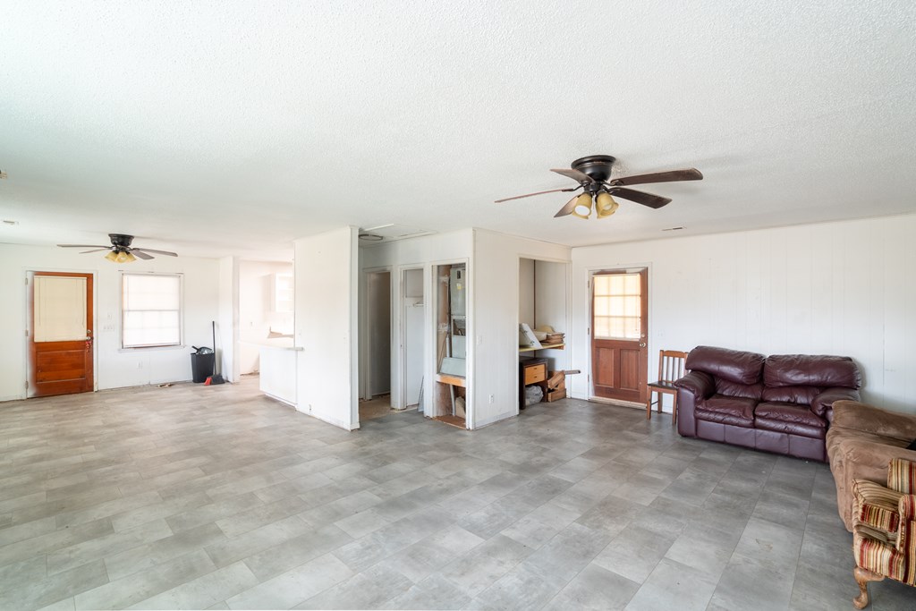 37 Grandview Dr