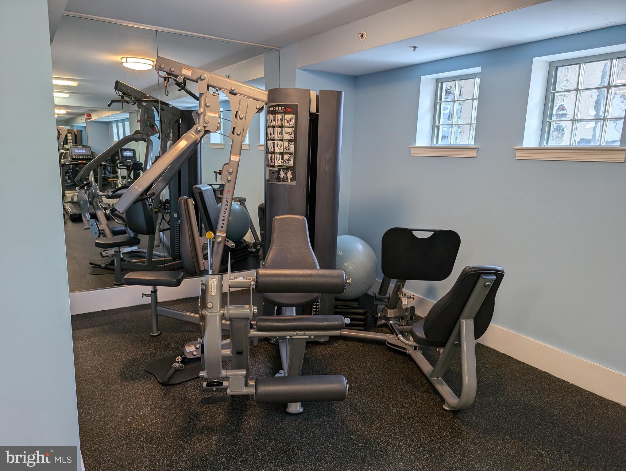 555 MASSACHUSETTS AVE NW #204