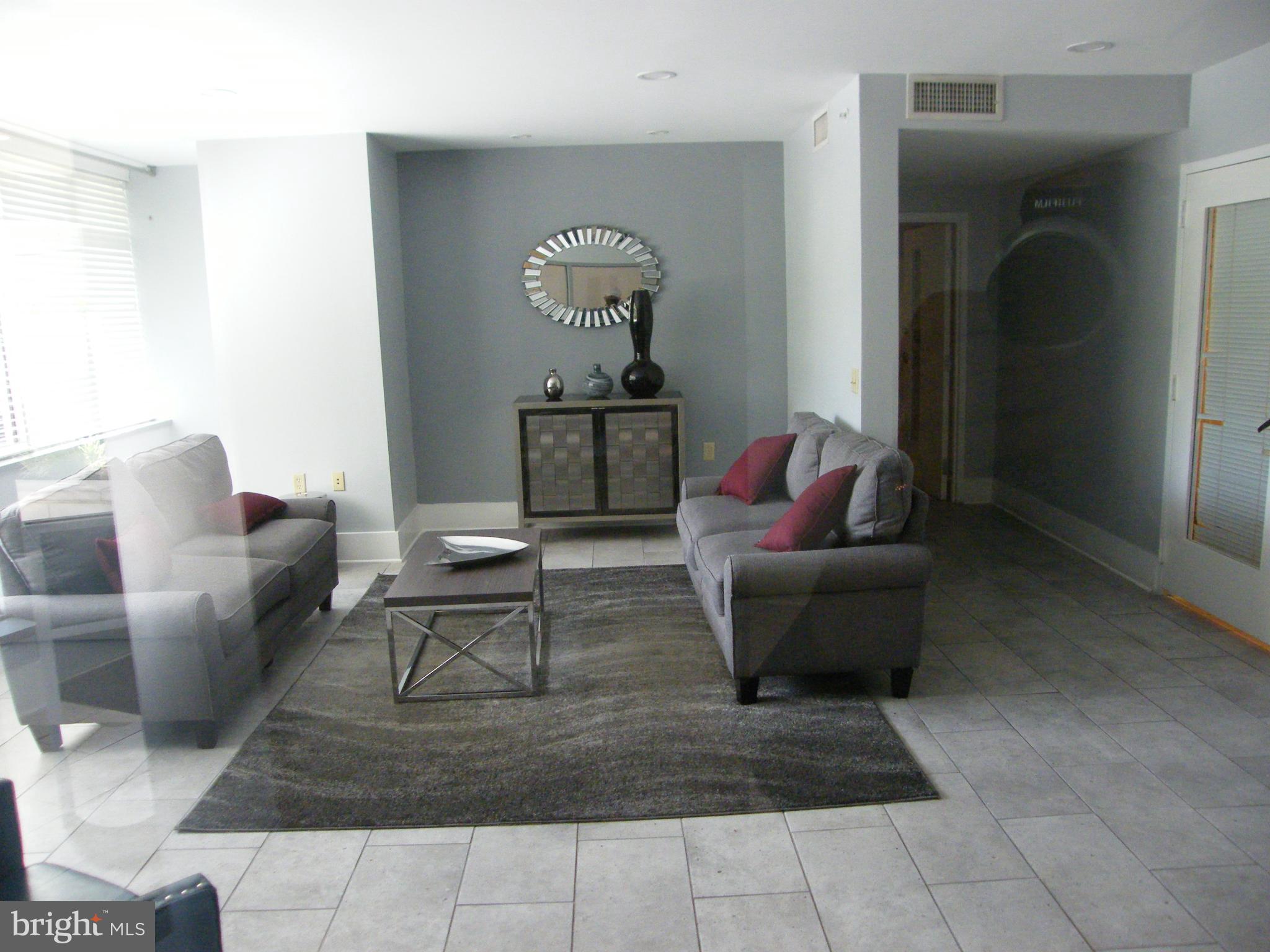 555 MASSACHUSETTS AVE NW #204
