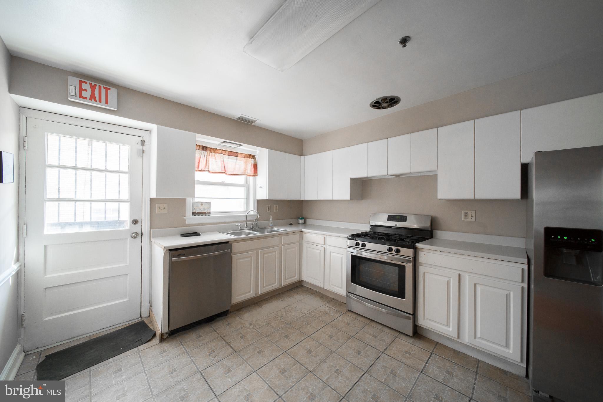 8020 EASTERN AVENUE NW