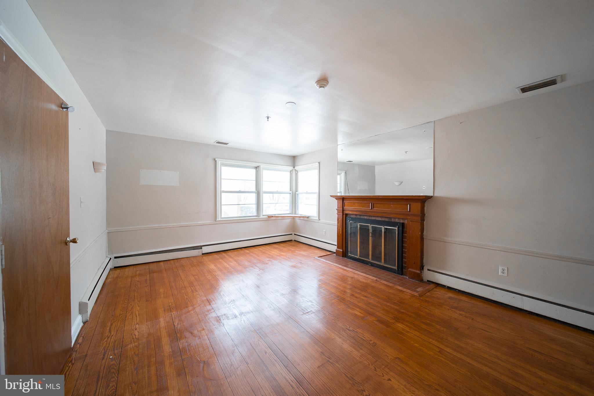 8020 EASTERN AVENUE NW