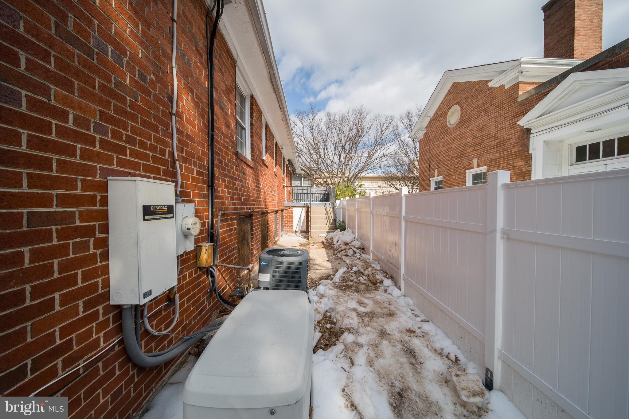 8020 EASTERN AVENUE NW