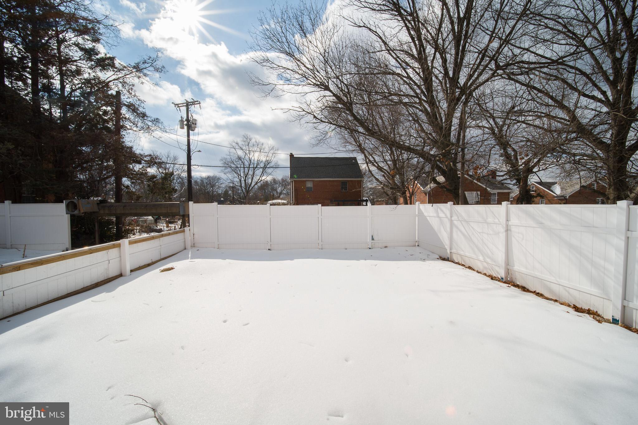 8020 EASTERN AVENUE NW