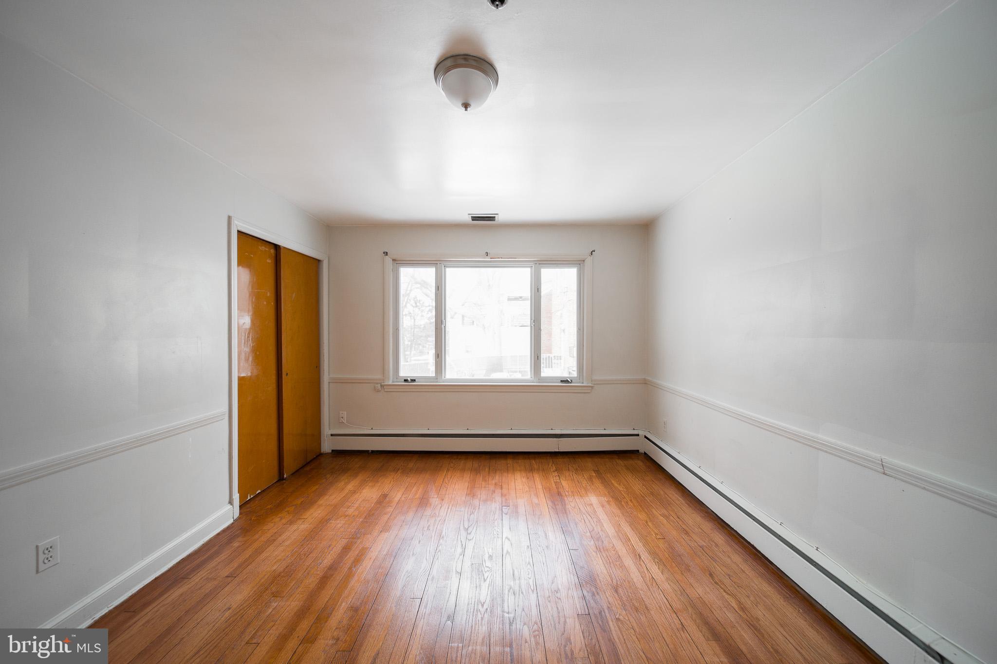 8020 EASTERN AVENUE NW