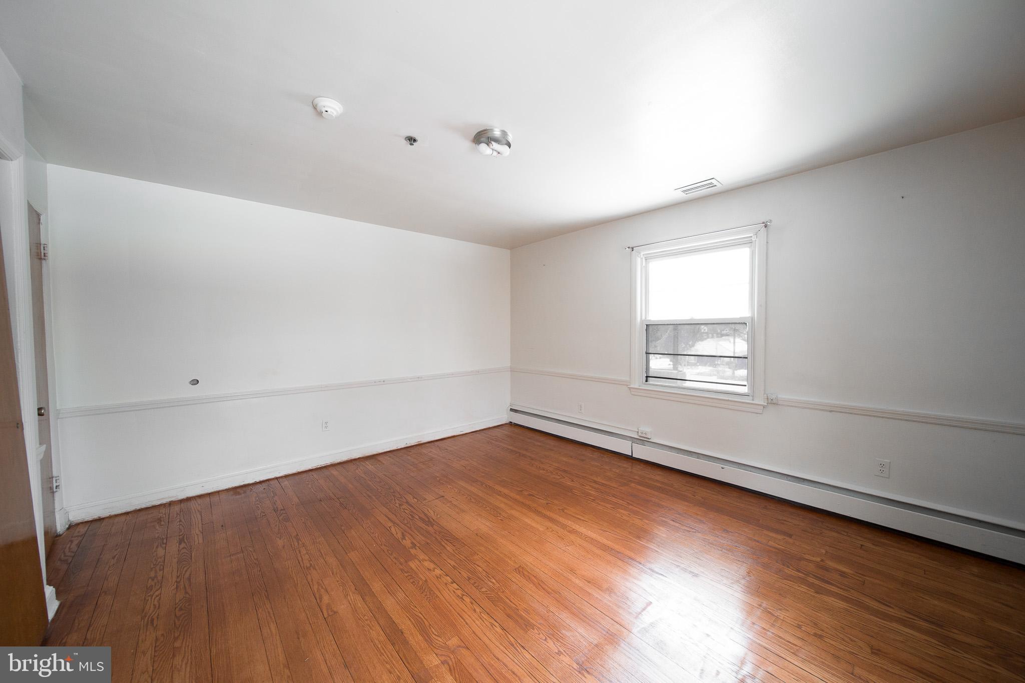 8020 EASTERN AVENUE NW