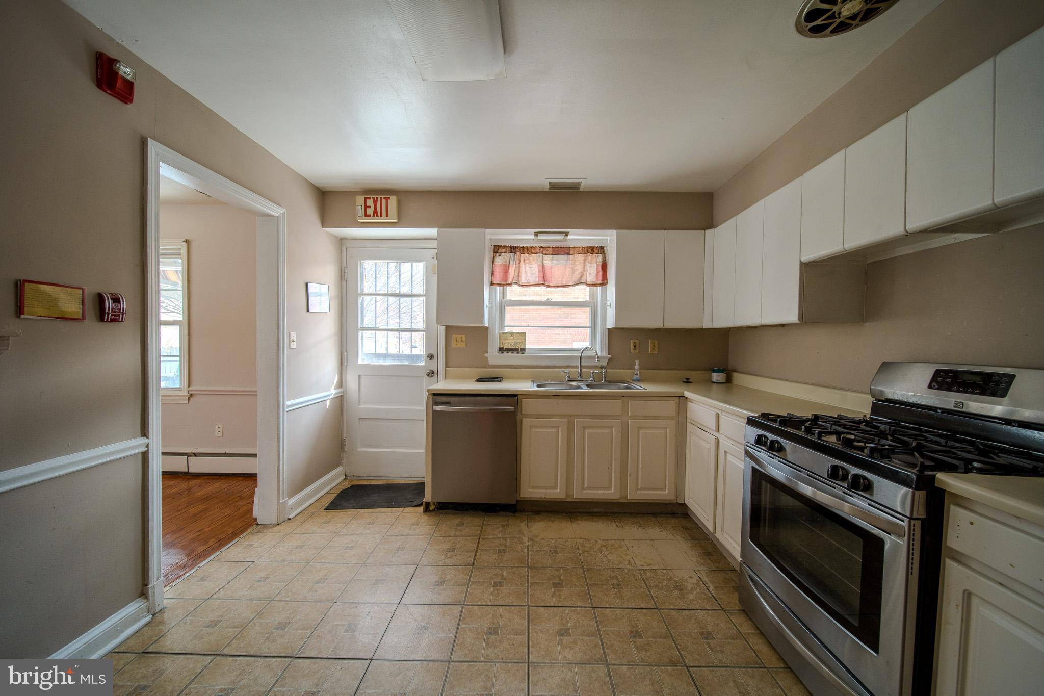 8020 EASTERN AVENUE NW