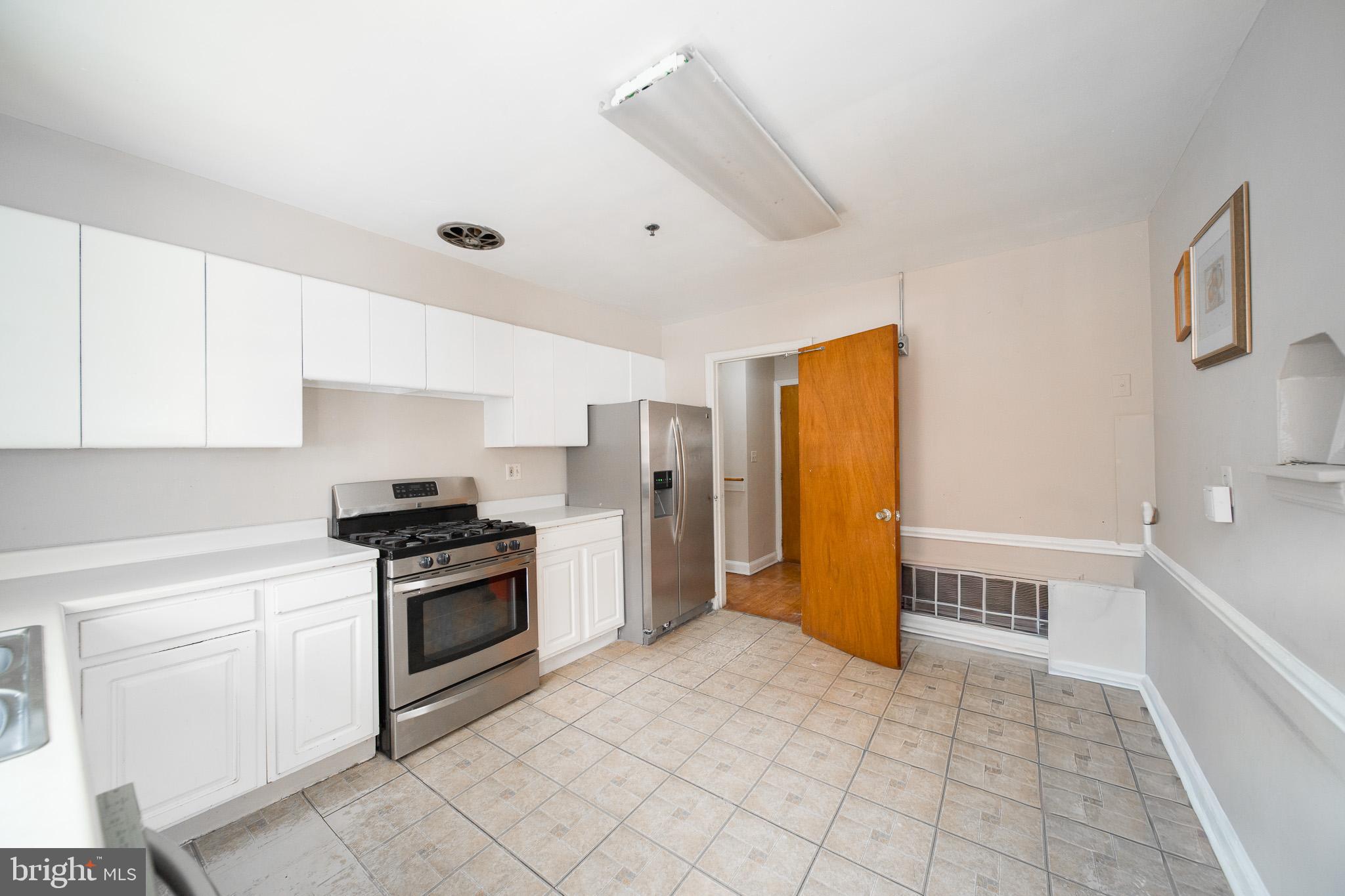 8020 EASTERN AVENUE NW