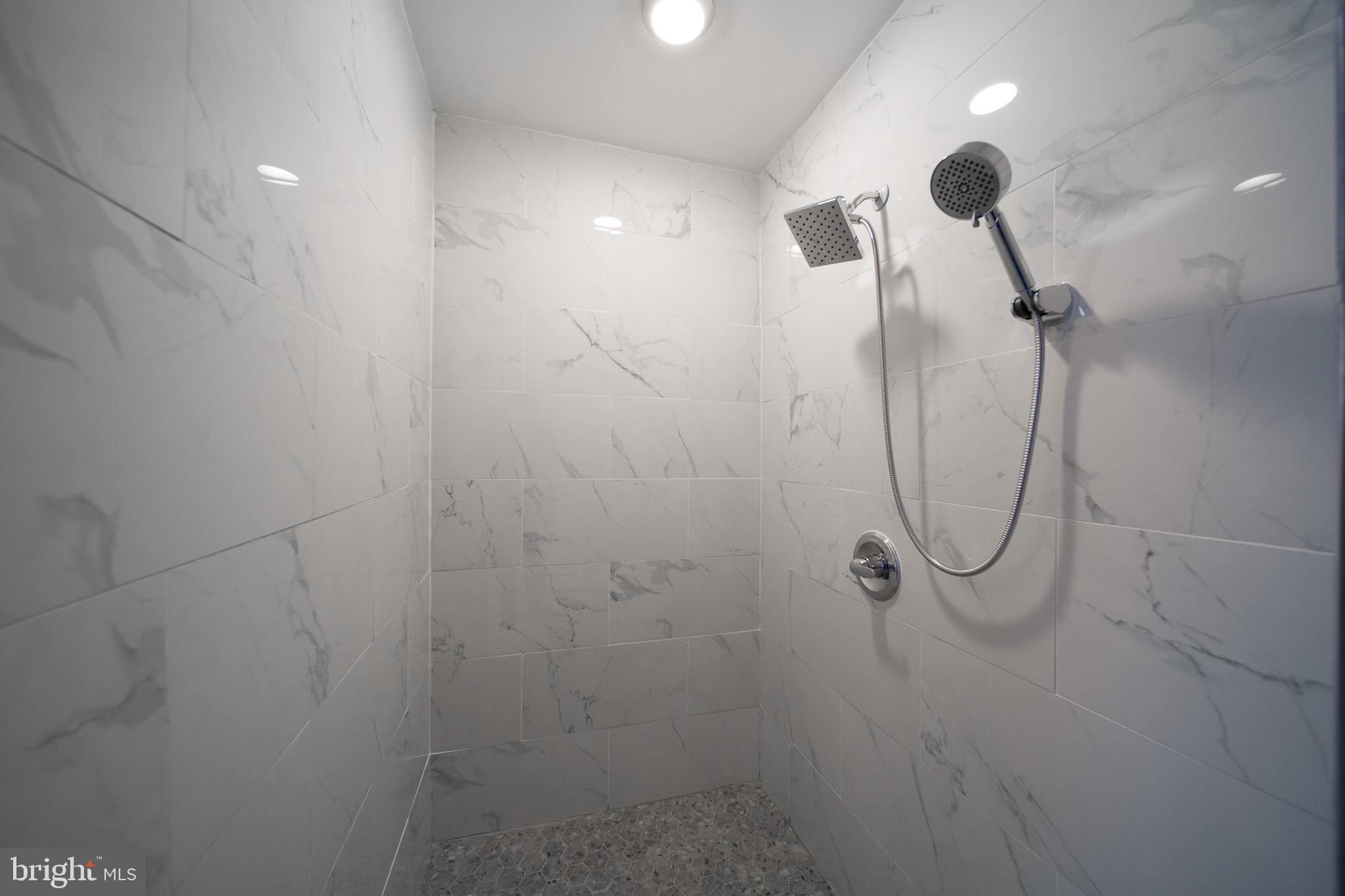 8020 EASTERN AVENUE NW