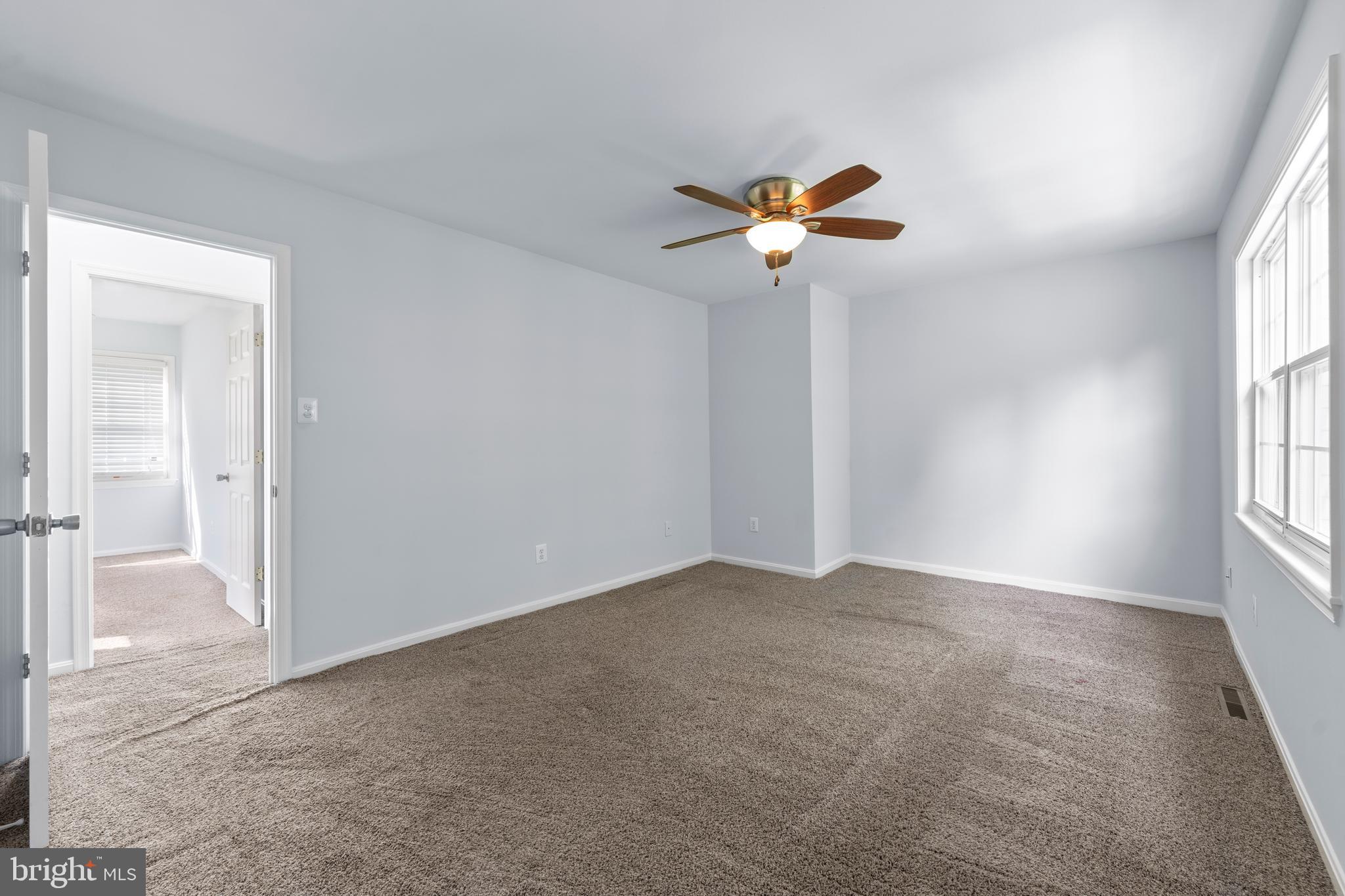 829 Laurel Ln