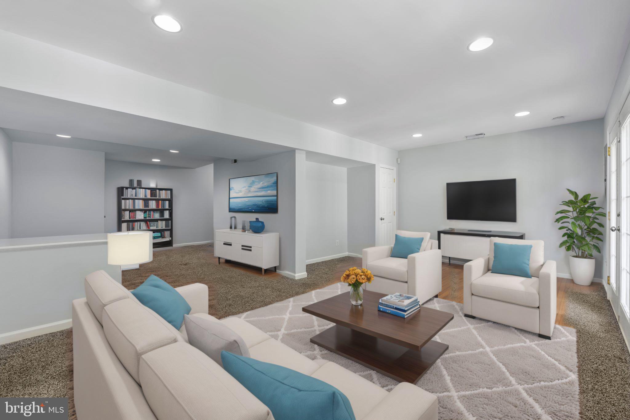 829 Laurel Ln