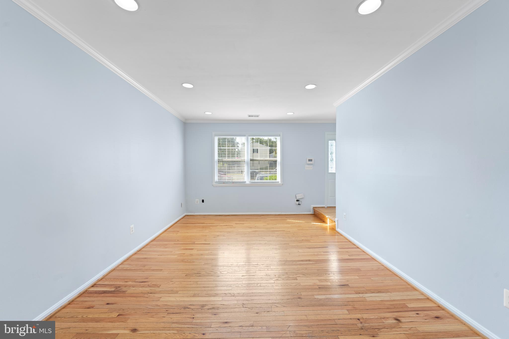 829 Laurel Ln