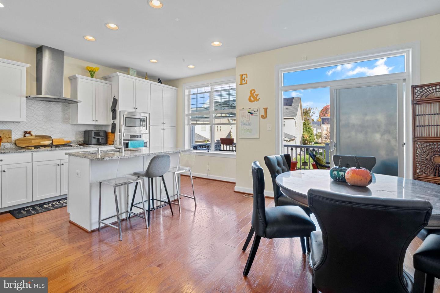 2126 Garden Grove LANE