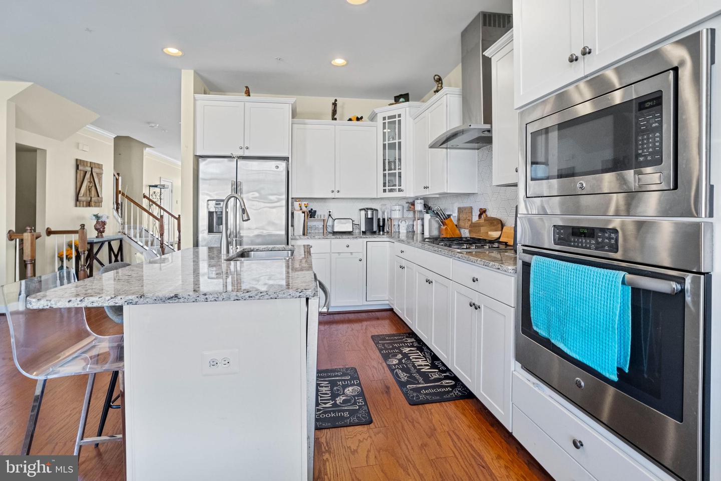 2126 Garden Grove LANE