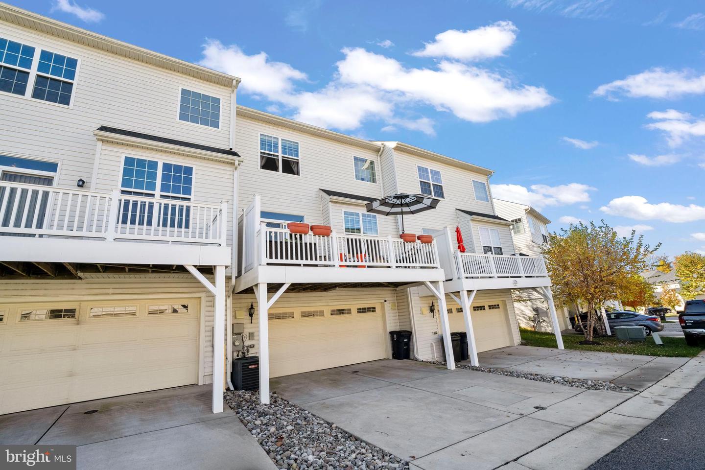 2126 Garden Grove LANE