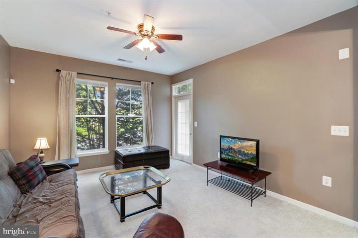 1321 Karen BOULEVARD Unit: 208