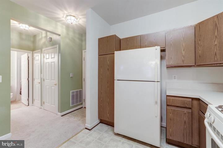 1321 Karen BOULEVARD Unit: 208