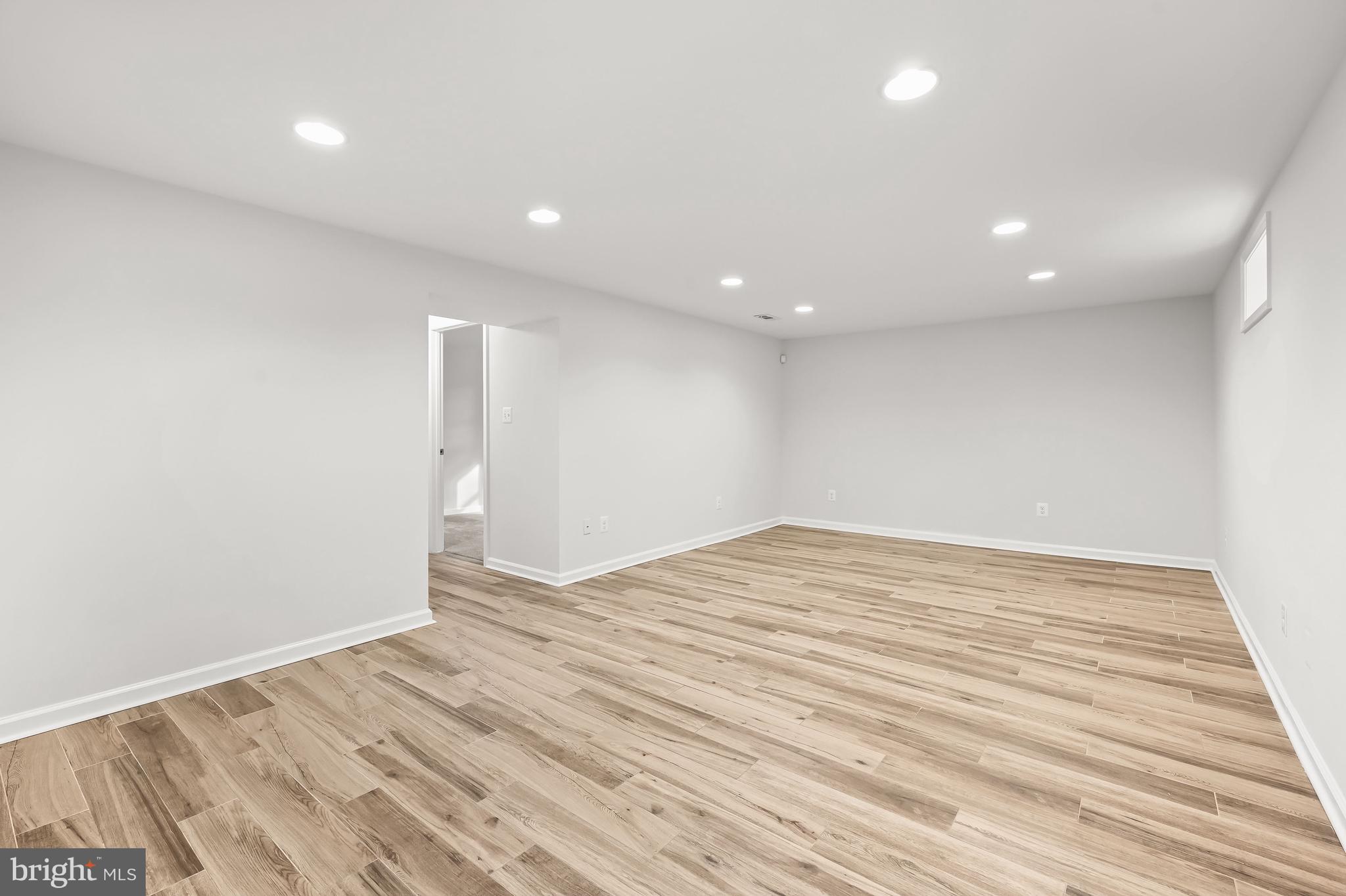 4911 Abbott DRIVE