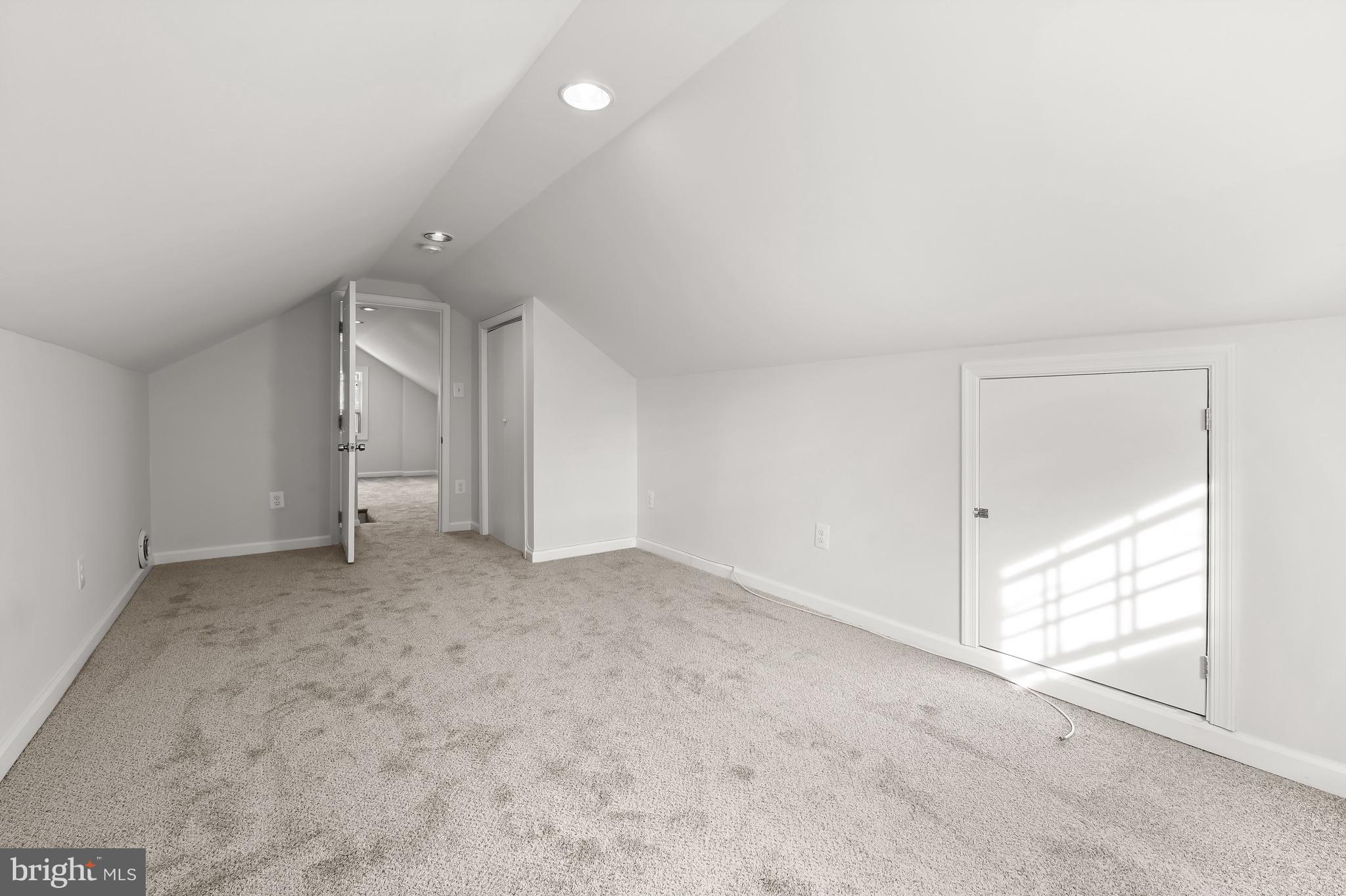4911 Abbott DRIVE