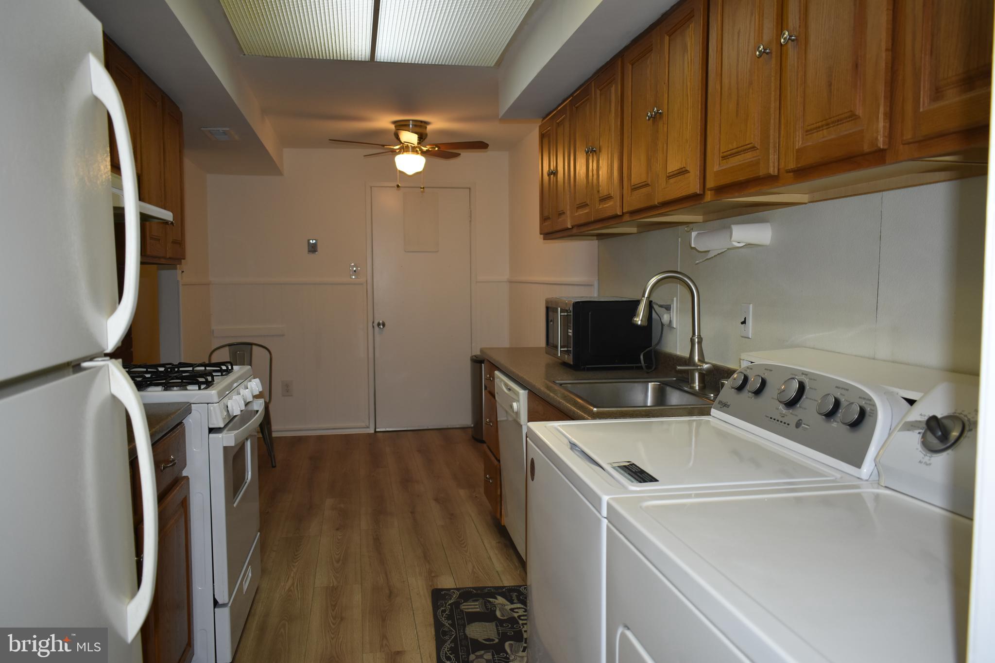 10247 Prince Place Unit: 30-201