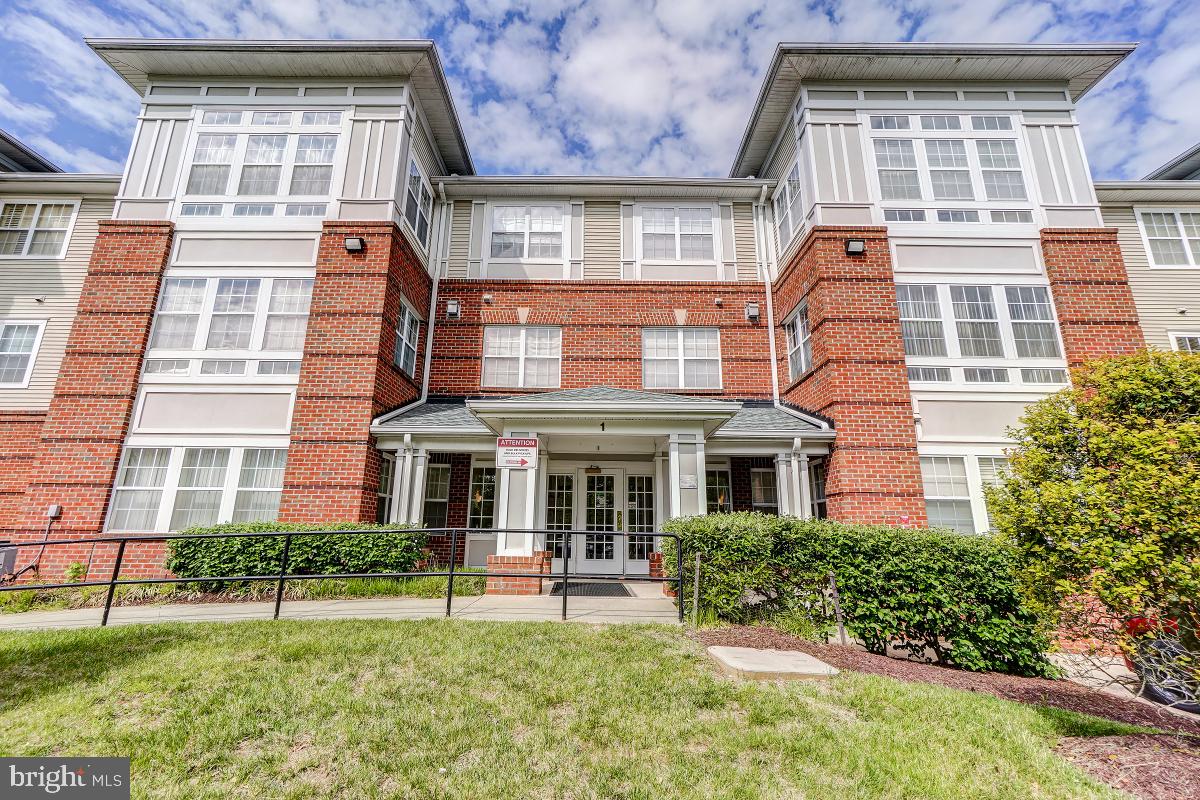 1 Cameron Grove Blvd #105